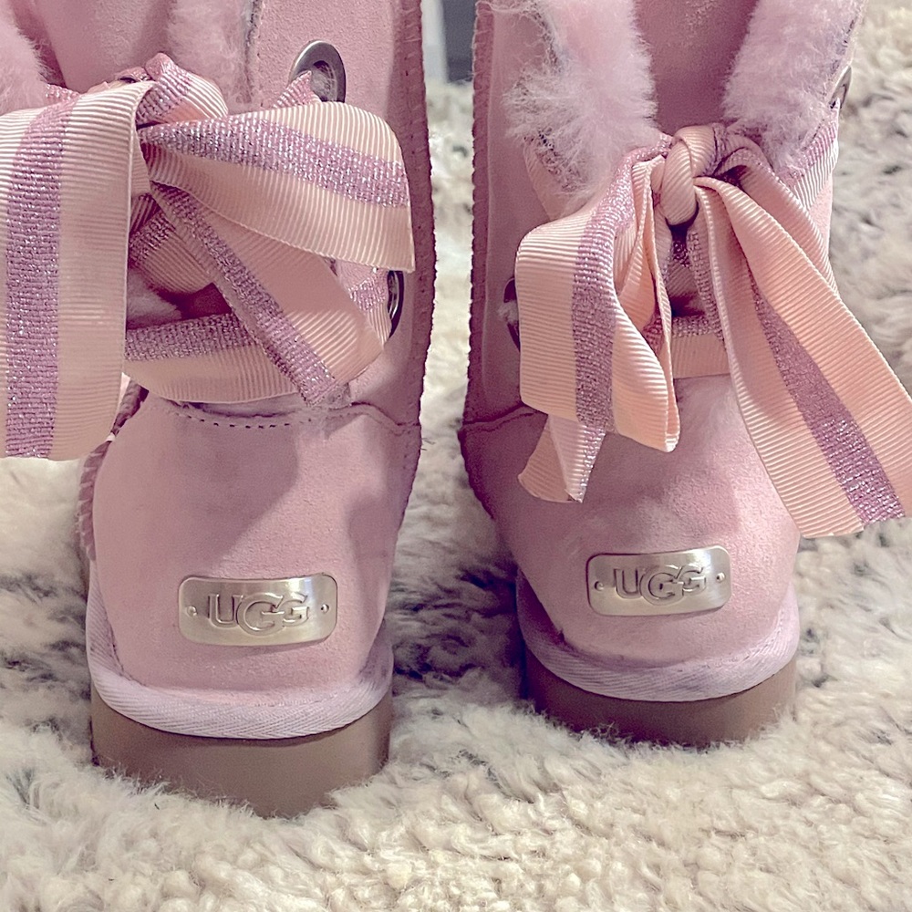 Light pink bow tie Ugg Boots